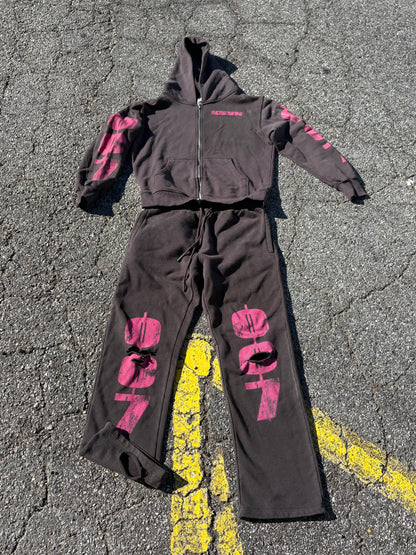 LIMITED 00 SEVEN FOREVER SWEATSUIT